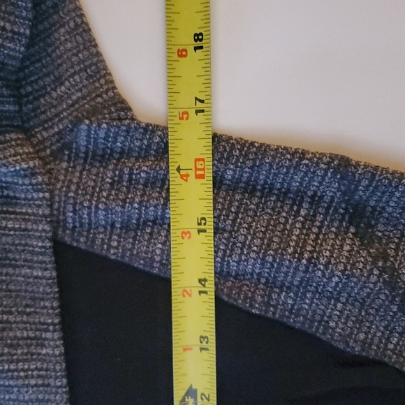 Lululemon Race Your Pace Half Zip Pullover Size 6 Womens - Picture 10 of 14